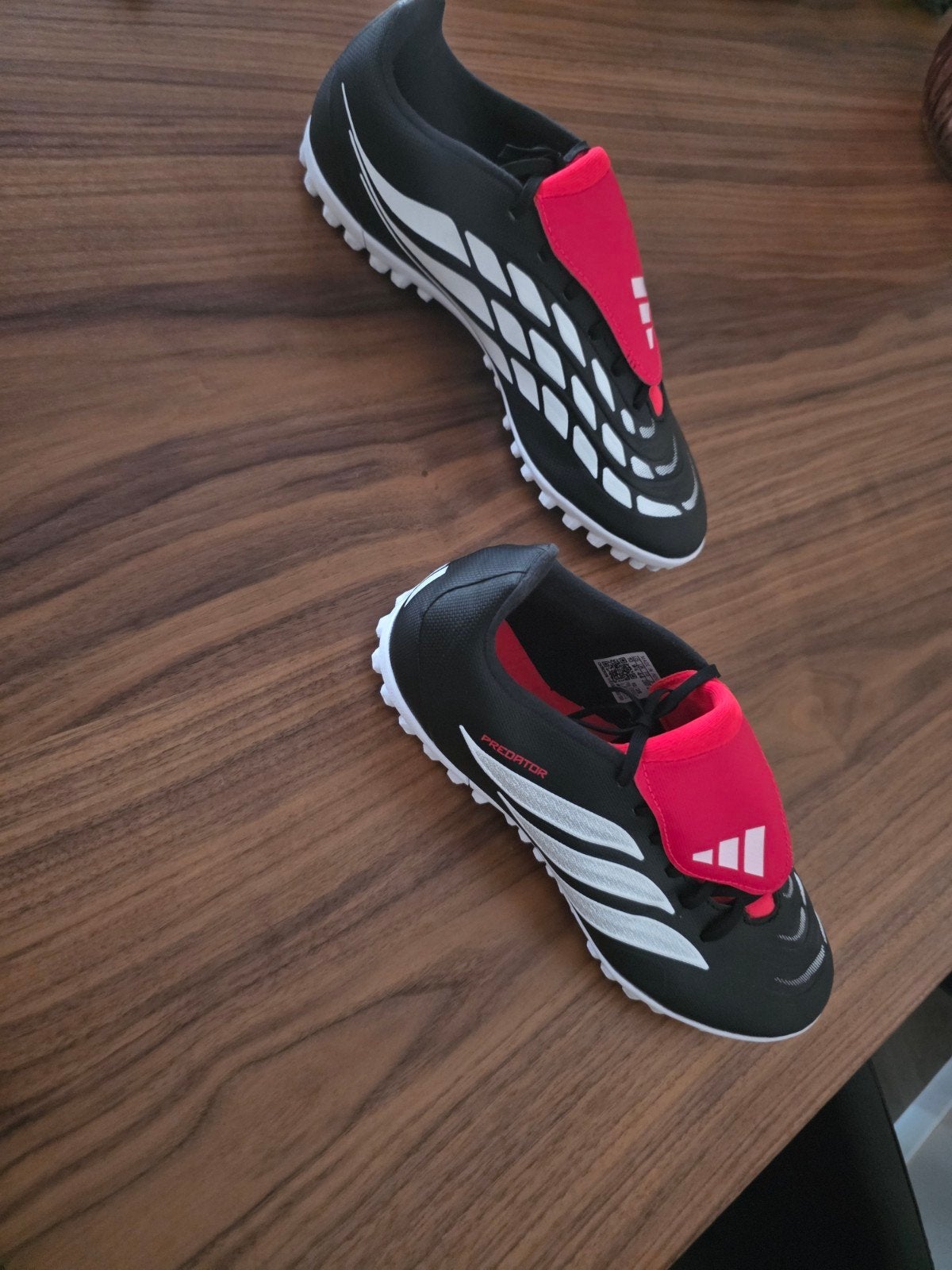 Adidas voetbalschoenen volledig nieuw, Enlèvement, Neuf, Chaussures