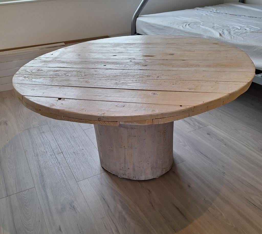 Rond tafeltje, Ophalen, Rond