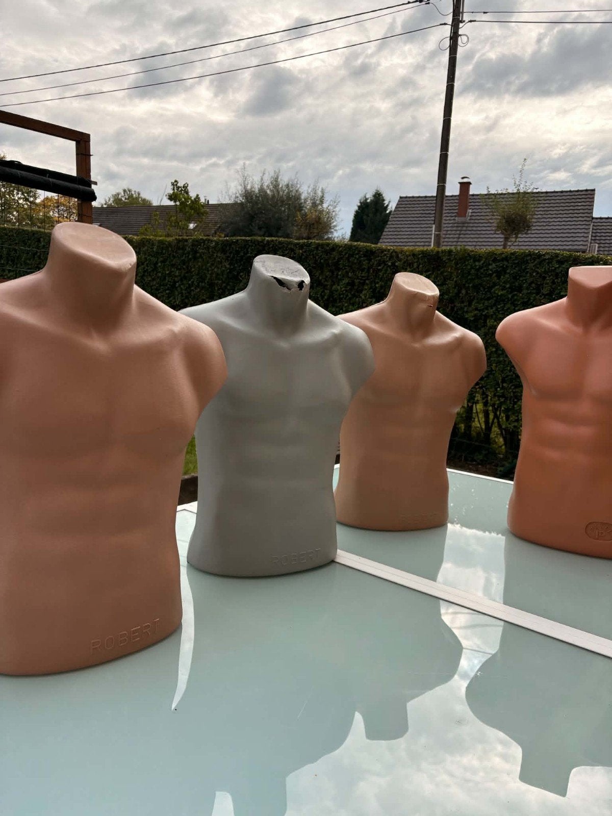 4 tentoonstellingsbustes voor mannequin/mannen, Ophalen