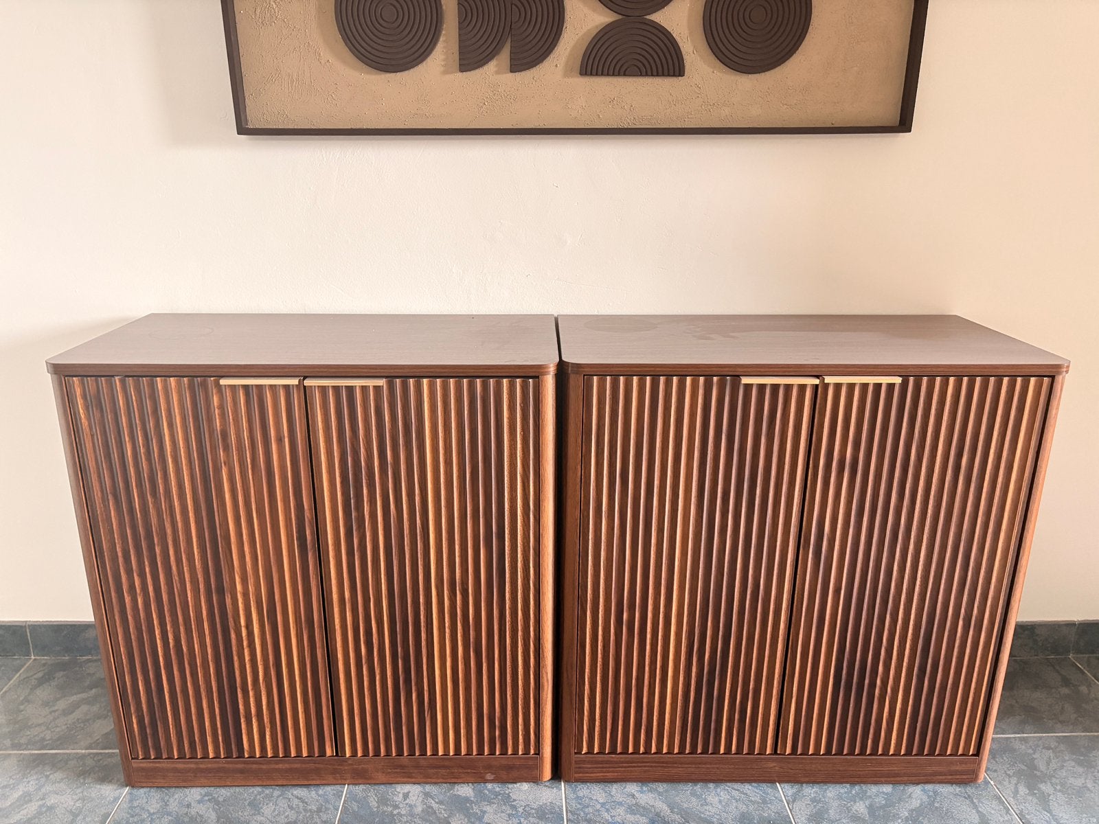 Moderne dressoire met ribbeltjes, Enlèvement, Comme neuf