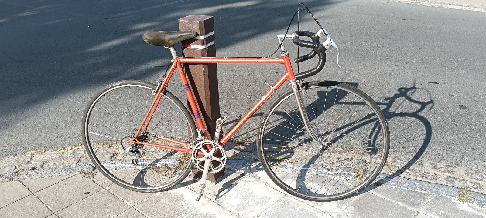 Vélo de course 80's retapé, prêt à rouler, à Bruxelles, Vélos & Vélomoteurs, Enlèvement