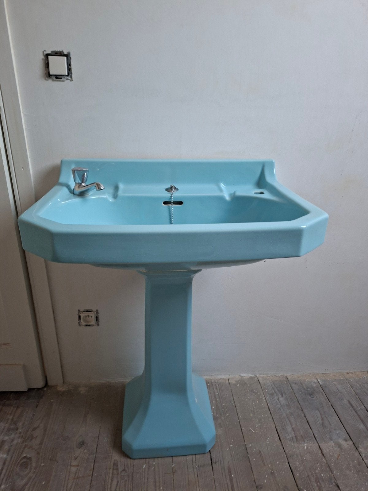 Vintage lichtblauwe wastafel/lavabo, Ophalen