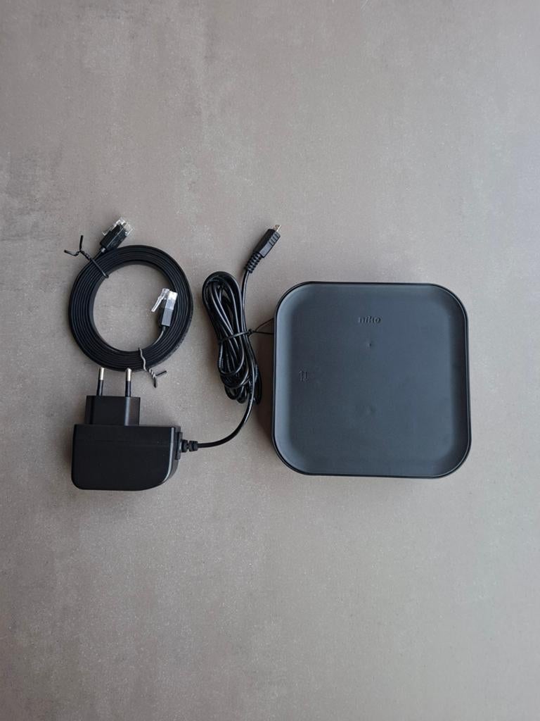 Niko Home, slimme hub, 5 dubb. zigbee schakel., 2 rolluik, Ophalen, Zo goed als nieuw, Schakelaar