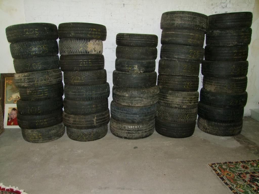 80 pneu voiture a donner, Enlèvement ou Envoi, Autre, Pneu(s), Autre