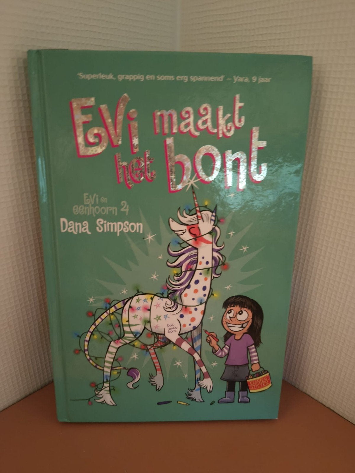 Evi maakt het bont. evi en eenhoorn 4, Neuf, Fiction général, Dana Simpson, Enlèvement