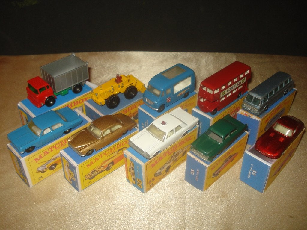 LESNEY MATCHBOX Lot 6 de 10 Voitures + Boîtes Reproductions, Enlèvement ou Envoi, Comme neuf, Voiture