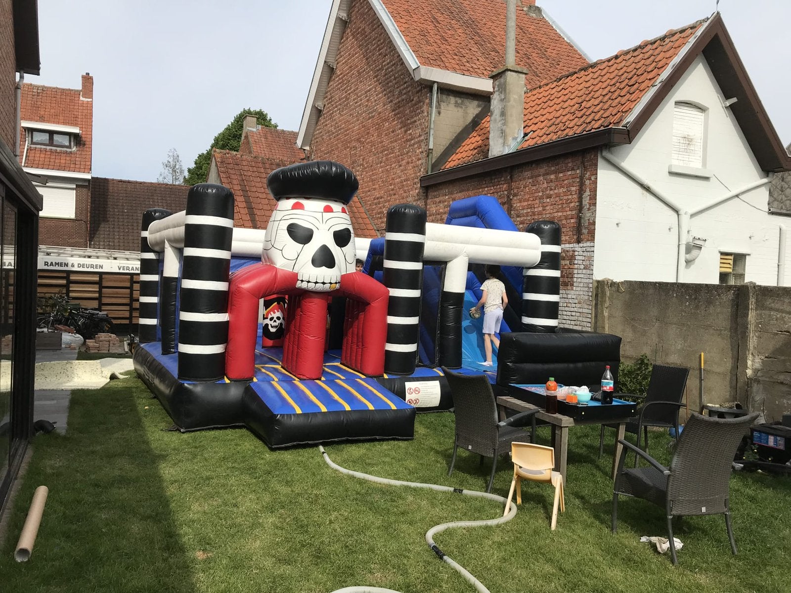 Springkasteel groot, Ophalen, Zo goed als nieuw