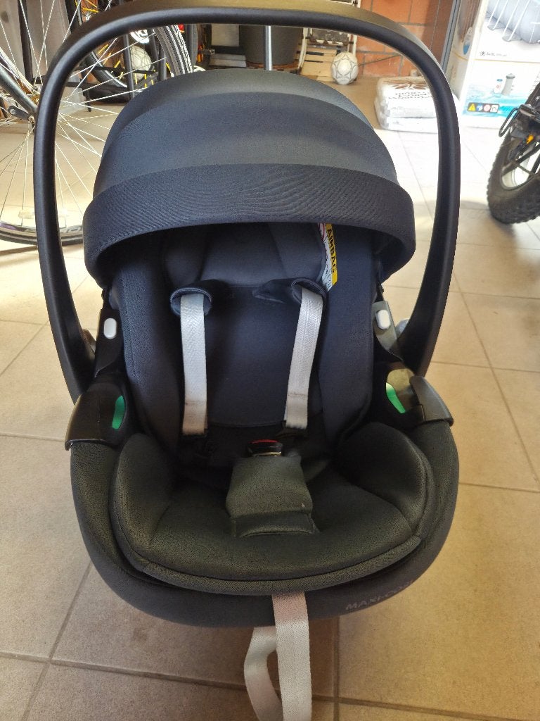 Maxi cosi en draagmand, Kinderen en Baby's, Ophalen, Autogordel of Isofix, Gebruikt, Verstelbare rugleuning