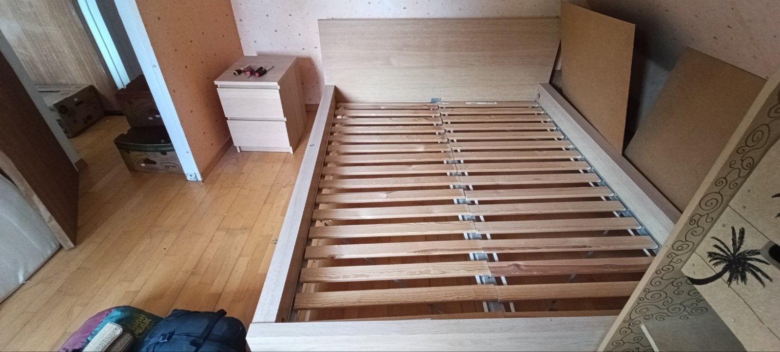 Lit Queen +  table de chevet, Beige, Enlèvement, Deux personnes, 160 cm