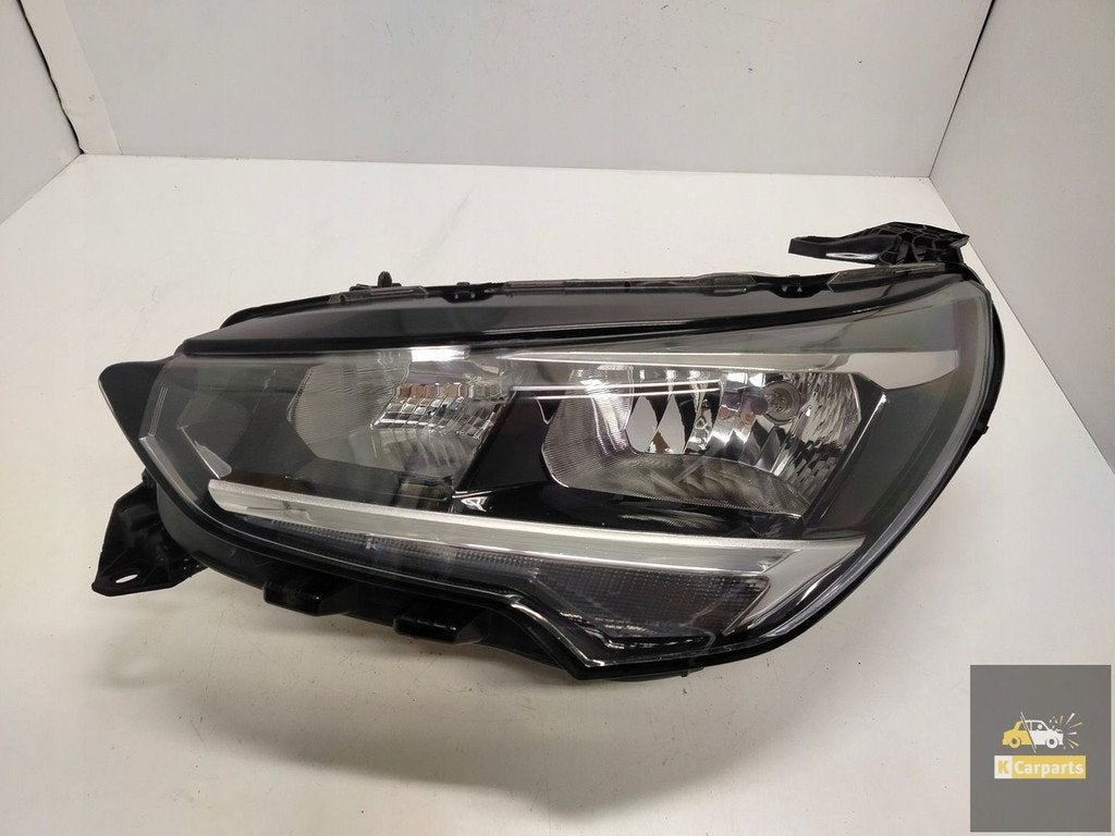 9829465580, Feu gauche normal Opel Corsa F, Opel Automobile GmbH, Opel, Bahnhofsplatz 1
65423  Russelsheim am Main, DE, Kontakt@opel-infoservice.de