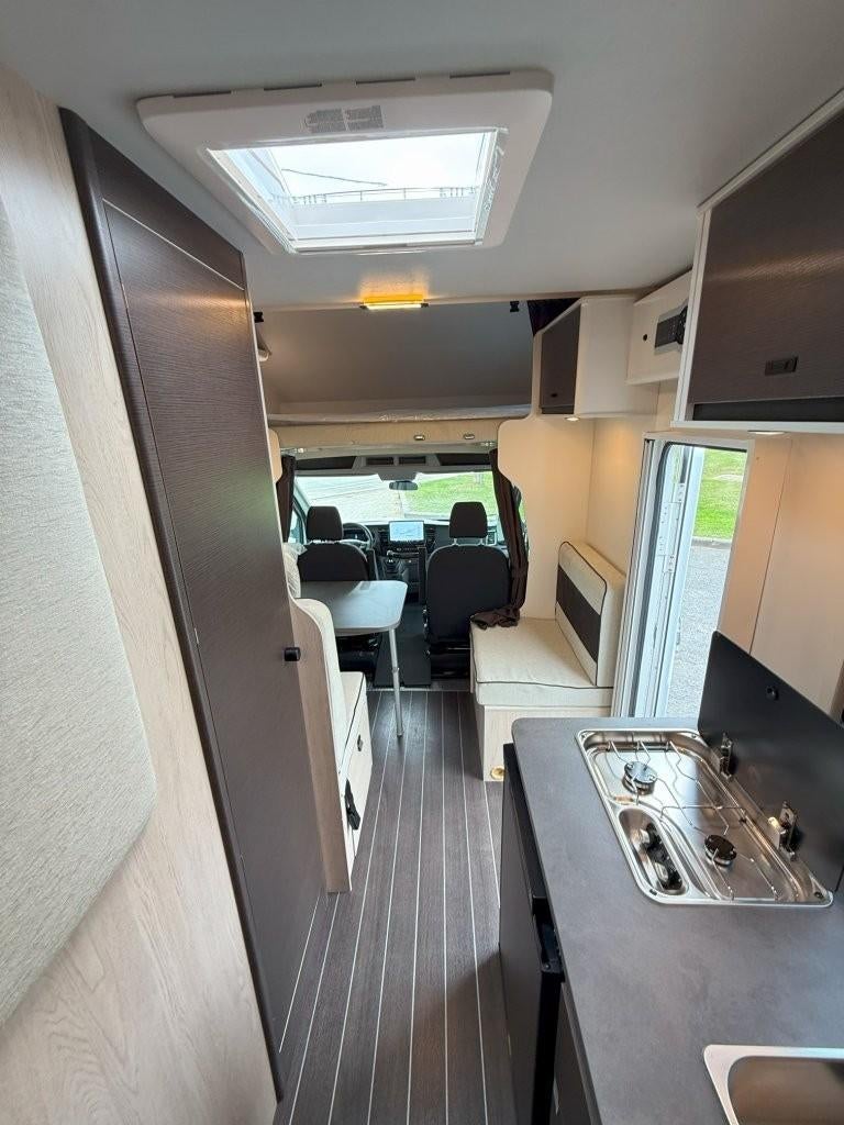 XGO Easy 98 *Last Piece* Twin | Caméra | Carplay/Android, Caravanes & Camping, Camping-cars, Jusqu'à 4, 6 à 7 mètres, Entreprise