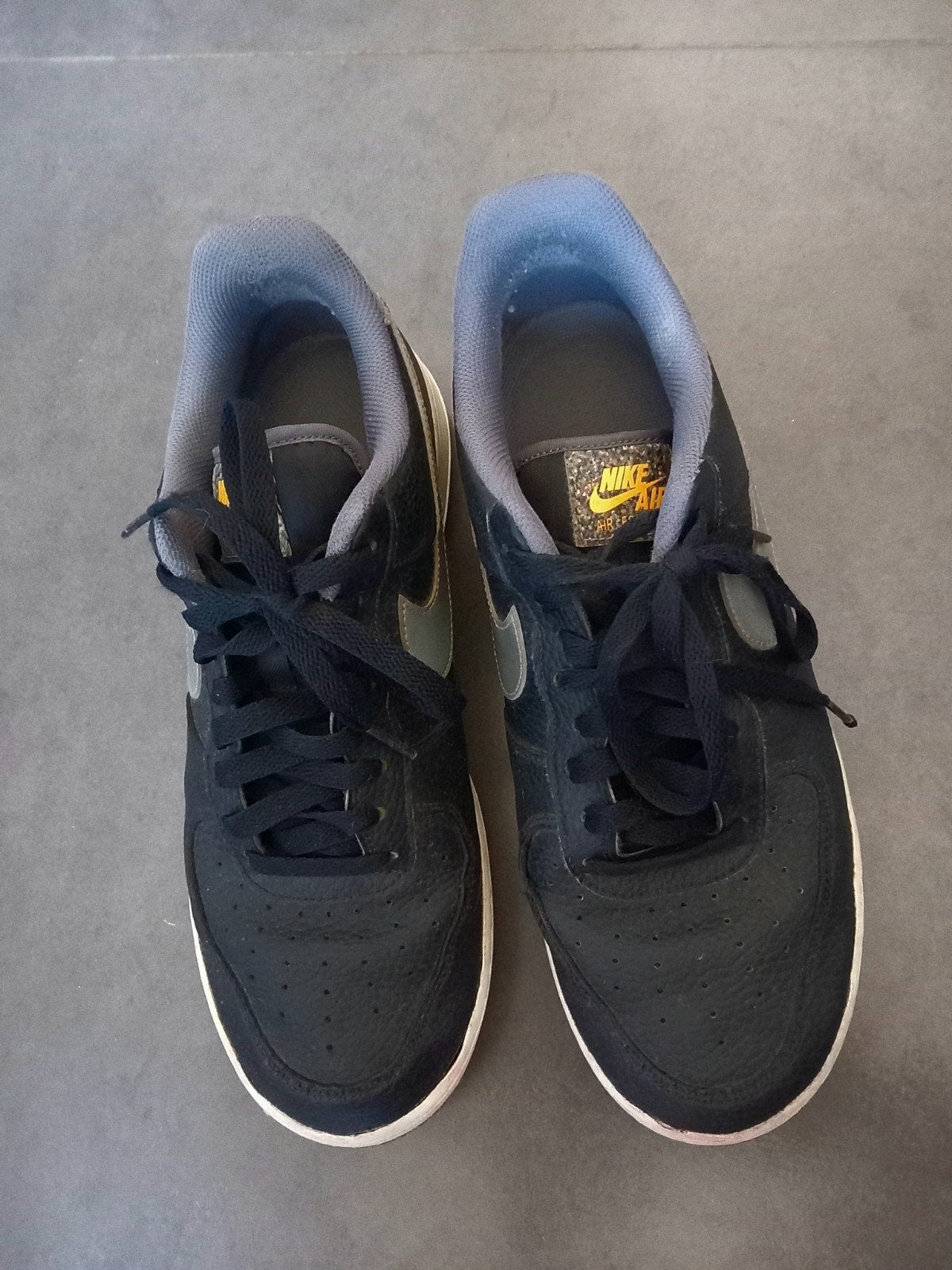 nike air - maat 42,5 - leer -> 20€, Kleding | Heren, Schoenen, Zwart, Nike, Ophalen of Verzenden, Zo goed als nieuw