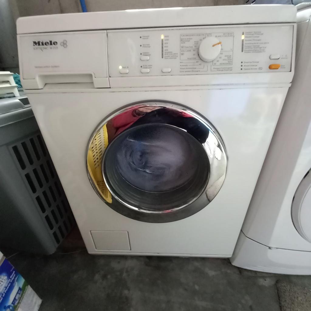 Machine à laver, Electroménager, 1200 à 1600 tours, 6 à 8 kg, 85 à 90 cm, Programme lavage à la main