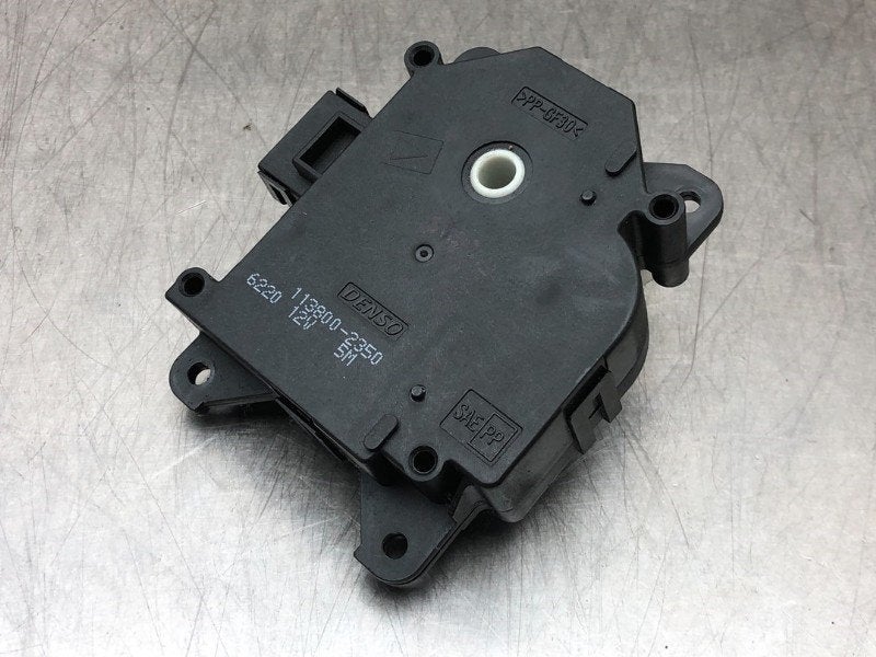 ACTIONNEUR MOTEUR VOLET CHAUFFAGE CR-Z (ZF1) (|1138002350|), Utilisé, Honda