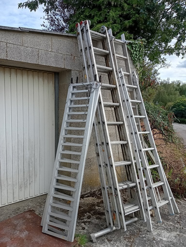 ECHELLES A VENDRE, Bricolage & Construction, Échelles & Escaliers, Pliable ou rétractable/escamotable, Comme neuf, Échelle, Enlèvement