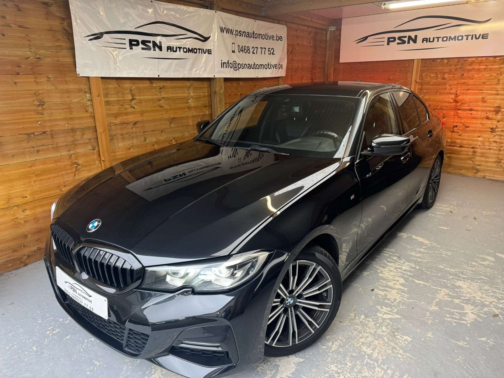 BMW 318 M-Sportpakket * Lichtpakket * Dig. Dashboard * Etc, Auto's, Automaat, Gebruikt, 4 cilinders, Zwart