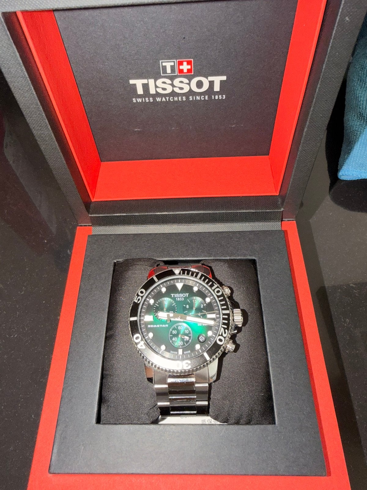 Tissot Seastar 1000 Chronograph, cadran vert, Montre-bracelet, Autres marques, Enlèvement ou Envoi, Acier