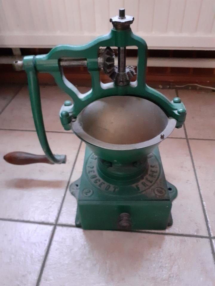 grote koffiemolen Peugeot winkelmodel, Antiek en Kunst, Ophalen