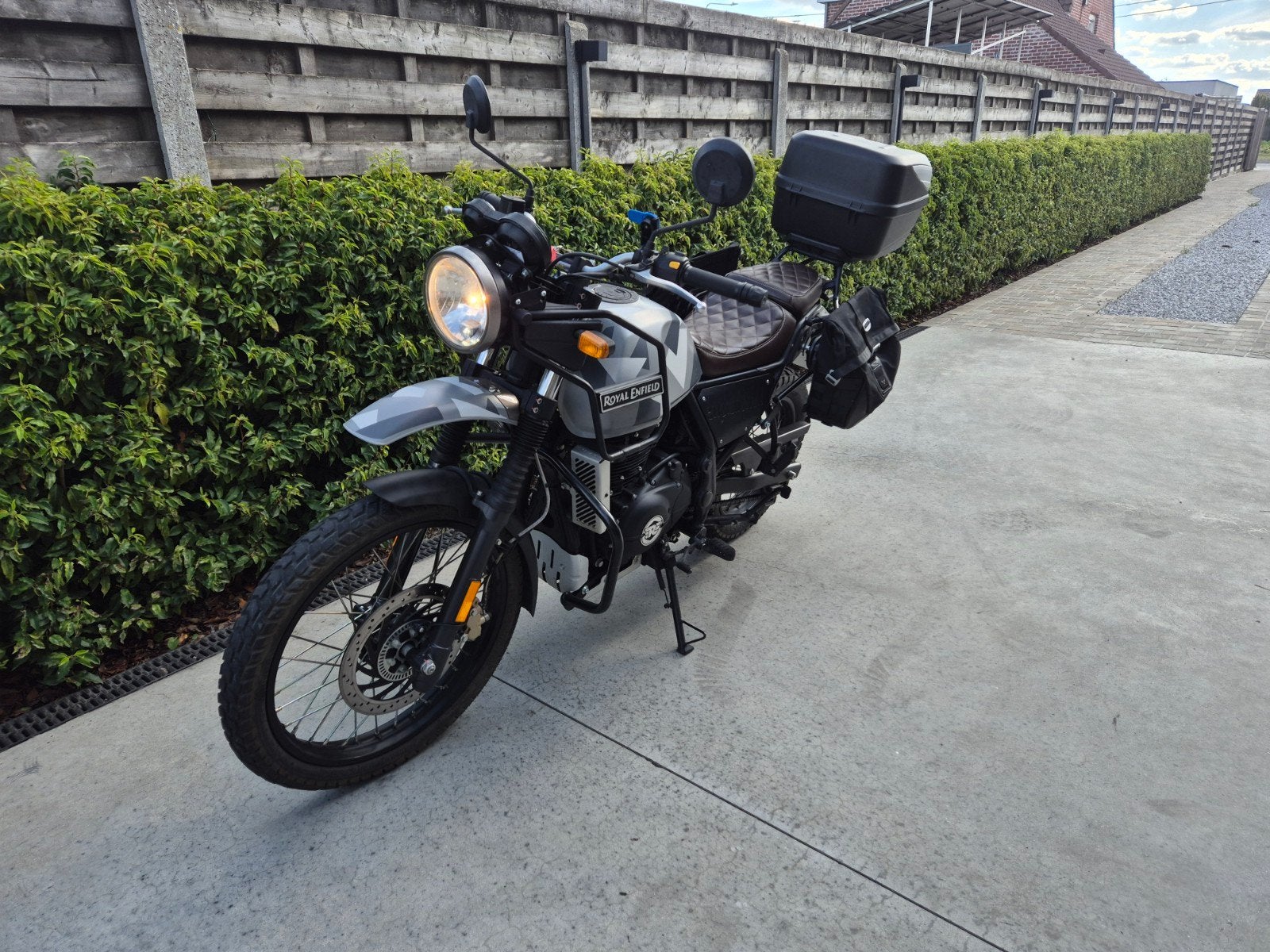 Royal Enfield Himalayan 410 2019, Motoren, Particulier