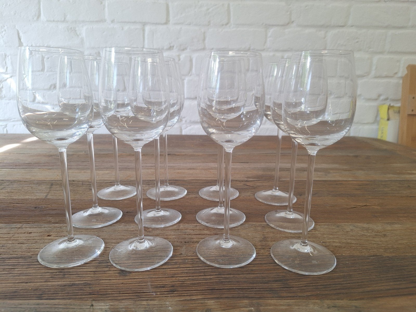 Verres à vin, Enlèvement