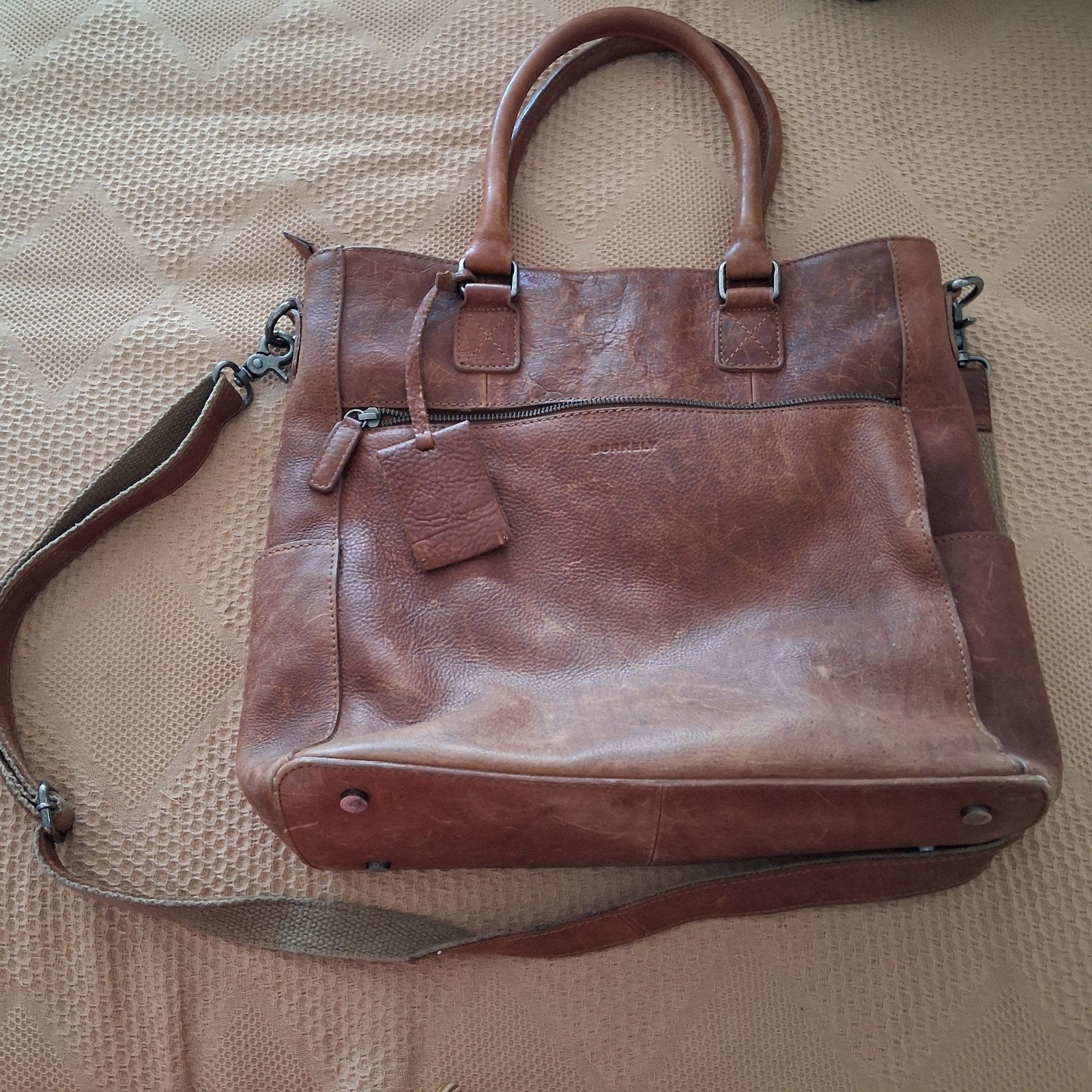 Sac cuir Burrely bandoulière grand format, Bijoux, Sacs & Beauté, Sacs | Sacs Femme, Enlèvement