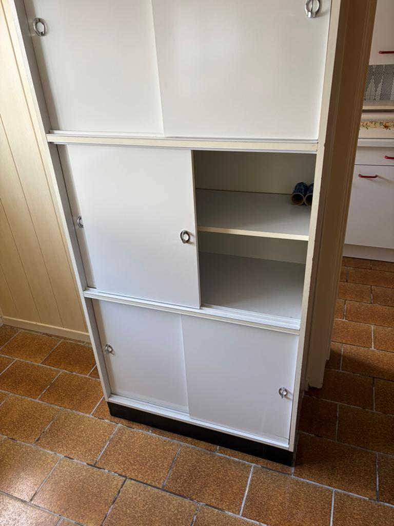 Linne kast, Enlèvement, Comme neuf