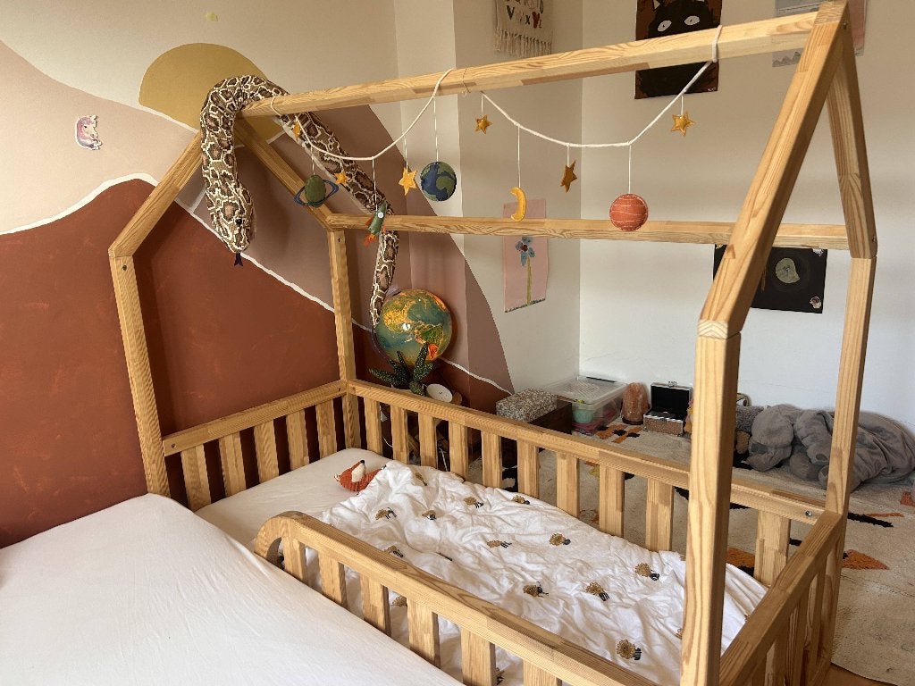 kinderbed/peuterbed/vloerbed/huisbed met matrasje, lakens,.., 70 tot 85 cm, Zo goed als nieuw, 160 tot 180 cm, Ophalen