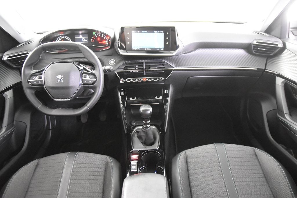 Peugeot 2008 Allure *1ste Eigenaar*Leer*Carplay*Trekhaak*, Voorwielaandrijving, 1199 cc, Leder en Stof, 5 deurs
