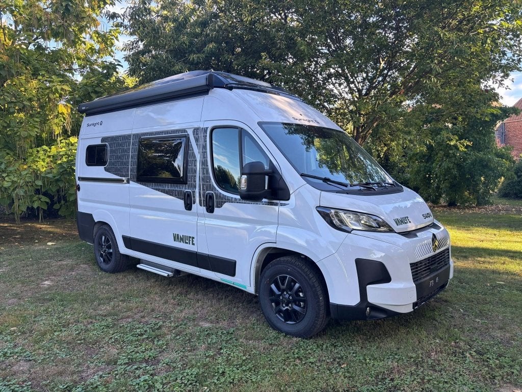 Sunlight CLIFF Van Life 2027 - BJMTech Loisirs, Caravanes & Camping, Jusqu'à 4, Sunlight, Boîte manuelle, Douche
