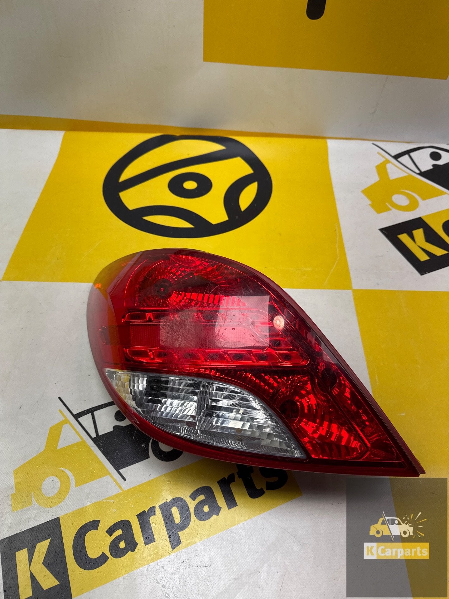 Peugeot 207 Links Achterlicht 968656728000, Auto-onderdelen, Taurusavenue 1
2132 LS  Hoofddorp, NL, Gebruikt, Contact.group@renault.com