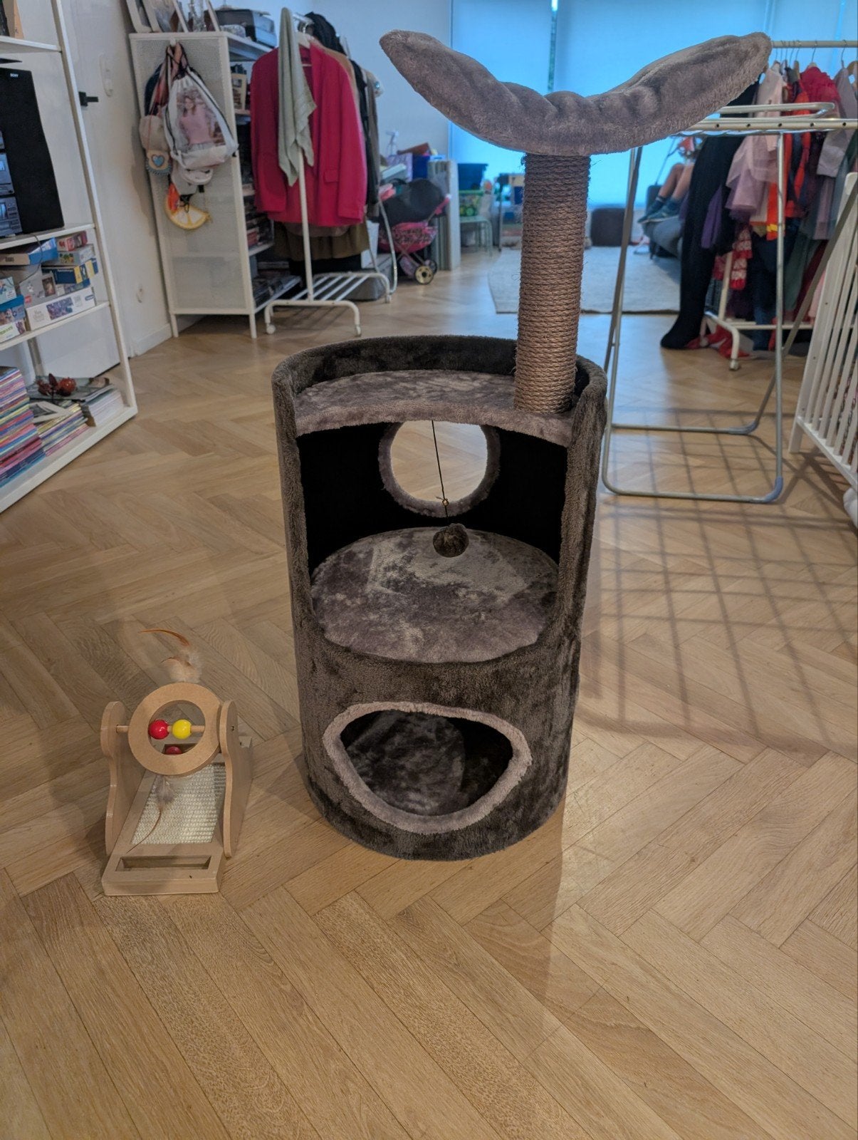 arbre à chat + jouet, Enlèvement, Comme neuf, Griffoir