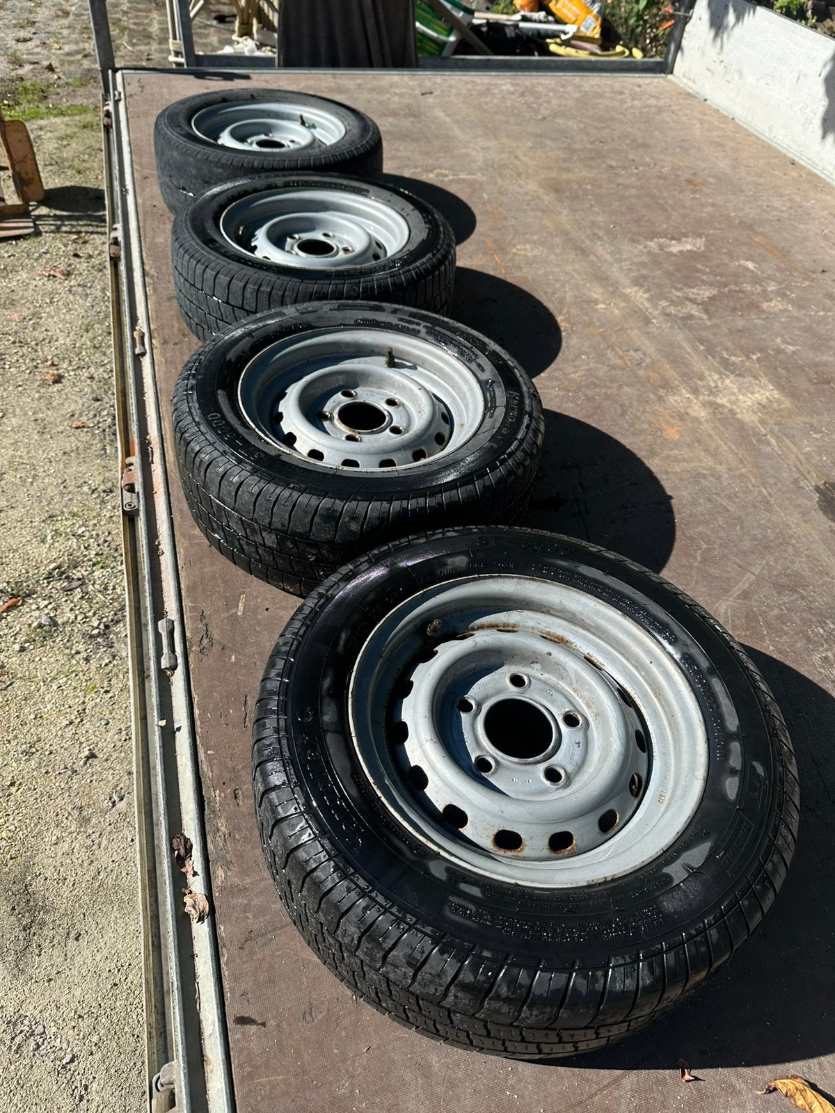4 aanhangwagen banden/velgen 185/60R12C, Ophalen, Gebruikt