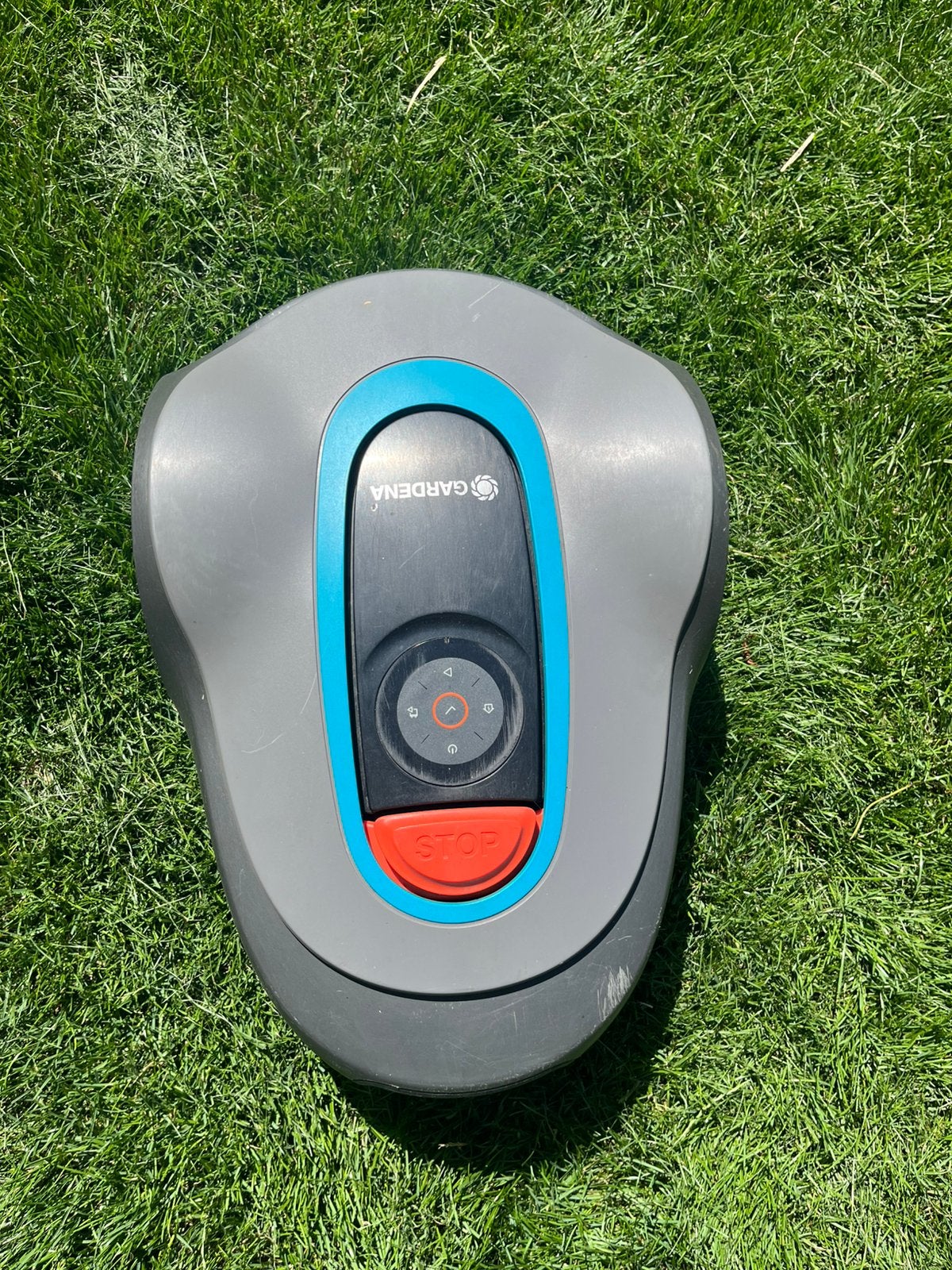 Tondeuse automatique GARDENA : ️ en panne, à reparer !!, Jardin & Terrasse, Tondeuse rotative, Enlèvement, Utilisé, Tondeuses à gazon sur batterie