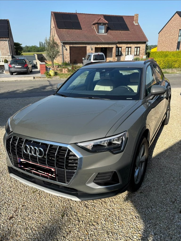 Audi Q3, Auto's, 1498 cc, 4 cilinders, Leder en Stof, 5 zetels
