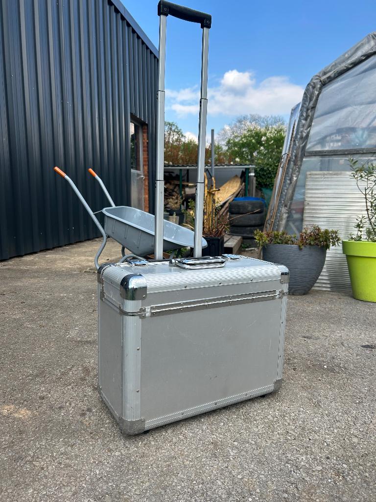 Valise à outil, Enlèvement, Utilisé