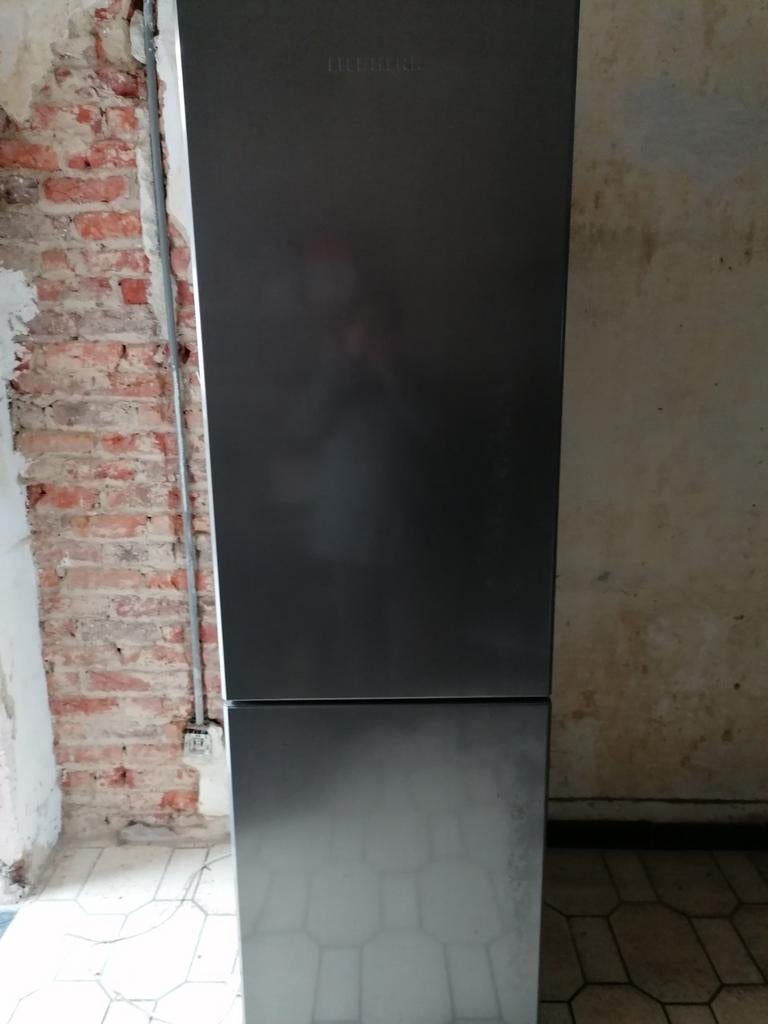 LIEBHERR koelkast + diepvries (nieuwe prijs), Elektronische apparatuur, Koelkasten en IJskasten, Ophalen, Gebruikt, 200 liter of meer