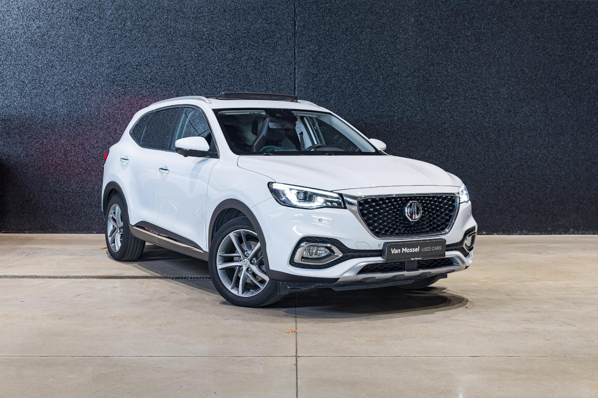 MG HS 1.5T-GDi DCT Luxury LEDER | PANODAK | NAVI | Zetelverw, Auto's, Stof, 4 cilinders, 1535 kg, Wit