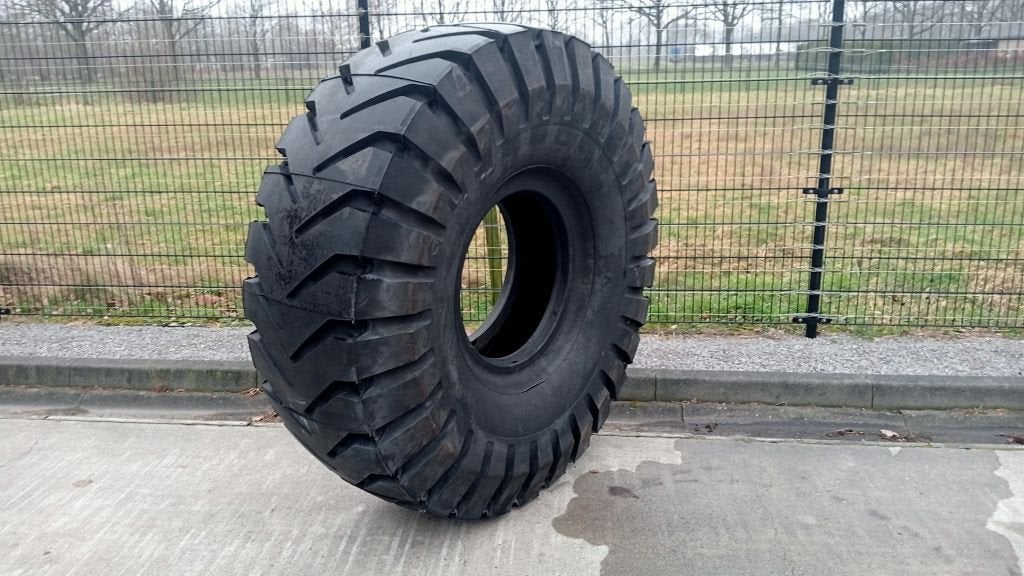 Michelin New 21.00R25 XK tires 5 pieces available, Articles professionnels, Machines & Construction | Pièces