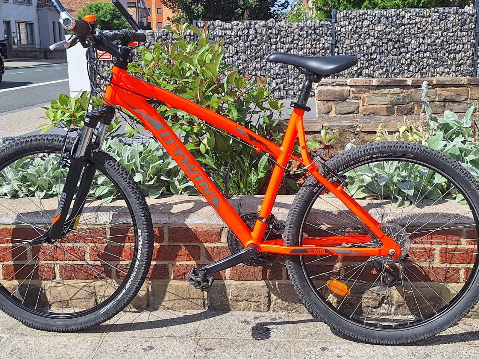 vélo vtt 3 plateaux 7 vitesses fourche télescopique nickel, Vélos & Vélomoteurs, Enlèvement