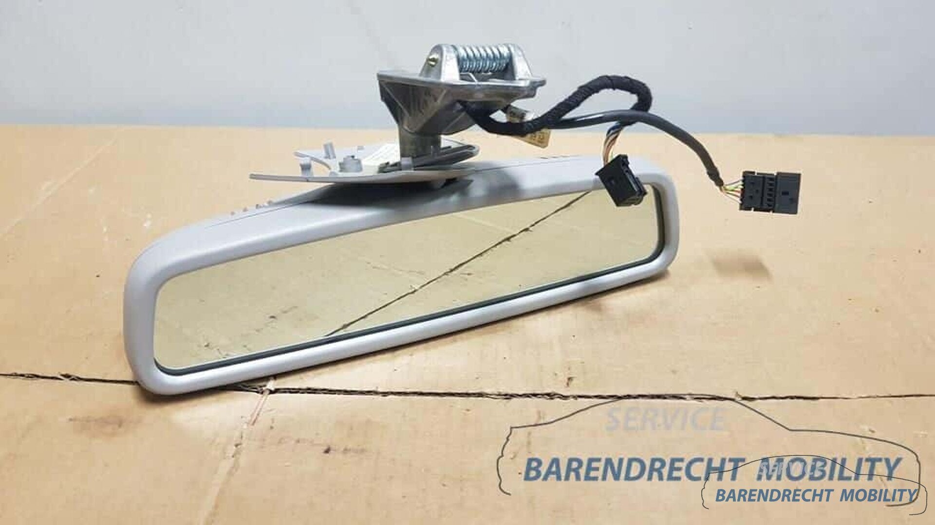 Mercedes E klasse W211 automatisch dimmende binnenspiegel 21, Mercedes-Benz AG, Mercedes-Benz, Utilisé, Mercedesstrasse 120
70372  Stuttgart, DE