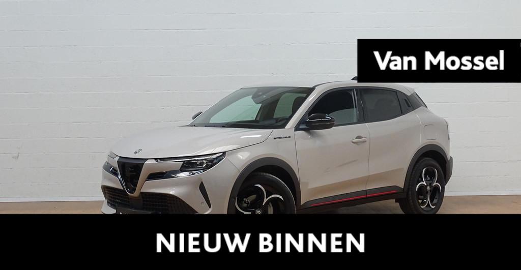 Alfa Romeo Junior 1.2 Hybrid 145 eDCT6 Ibrida Speciale, Stof, Gebruikt, Multifunctioneel stuurwiel, 109 g/km