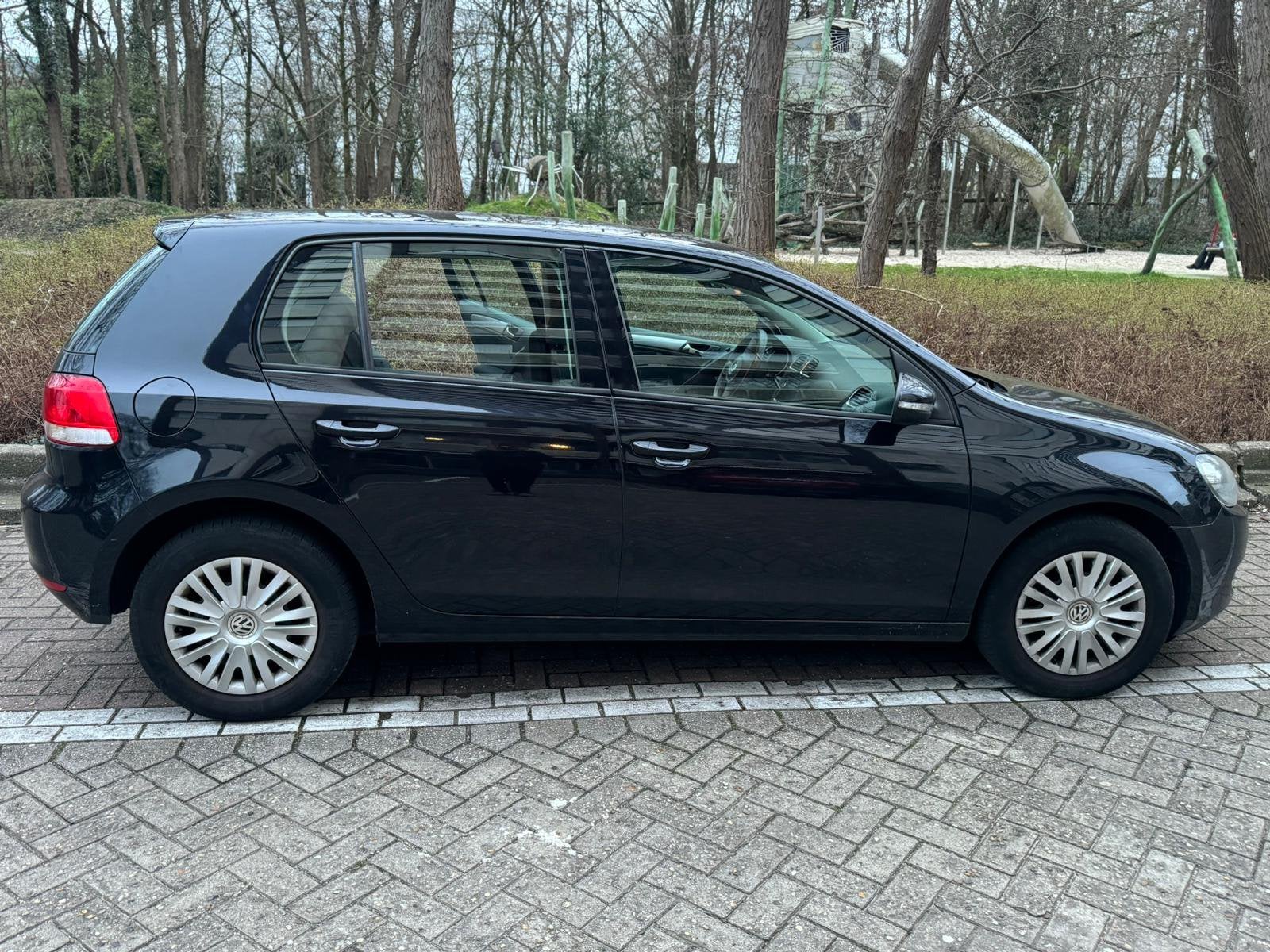 Golf 6 1.6 tdi bluemotion 2010, Autos, Euro 5, Achat, Boîte manuelle, Noir