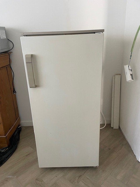 FRIGO SIEMENS, Gebruikt, 200 liter of meer, 45 tot 60 cm, Met vriesvak