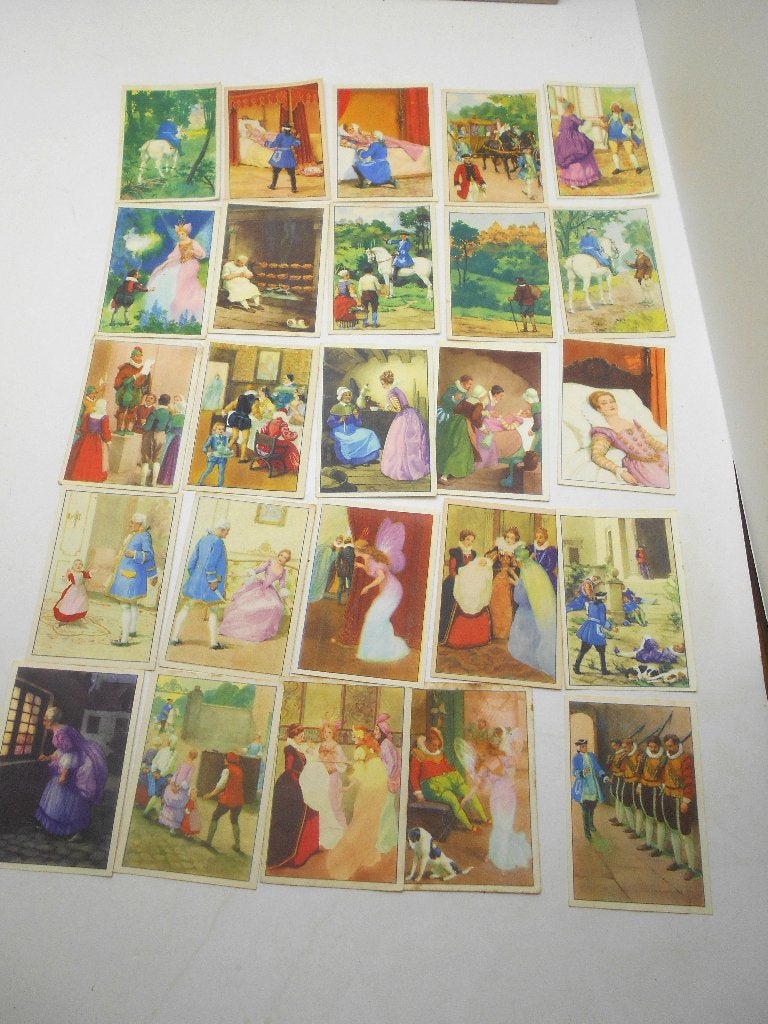 25 anciennes  images  Victoria "La belle au bois dormant ", Verzamelen, Ophalen of Verzenden, Overige figuren, Gebruikt, Plaatje of Poster