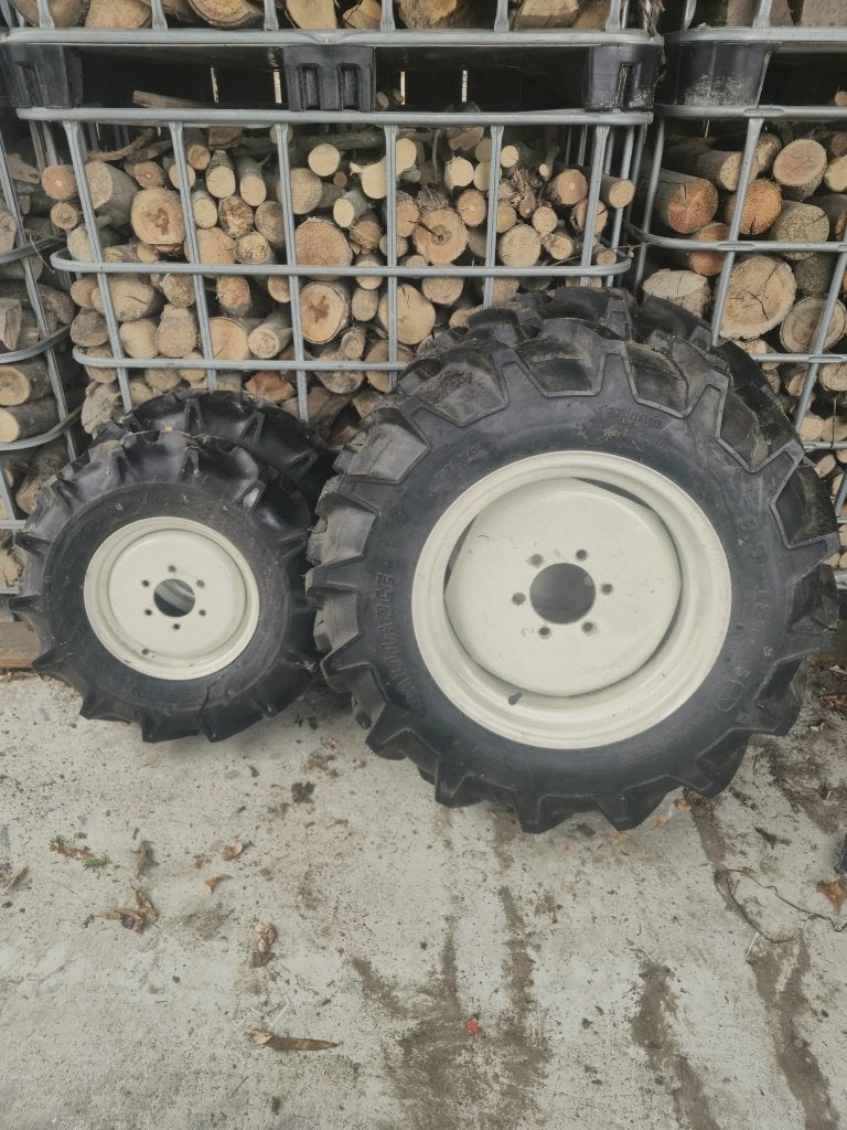 nieuwe set tractorbanden + velgen Iseki, Ophalen