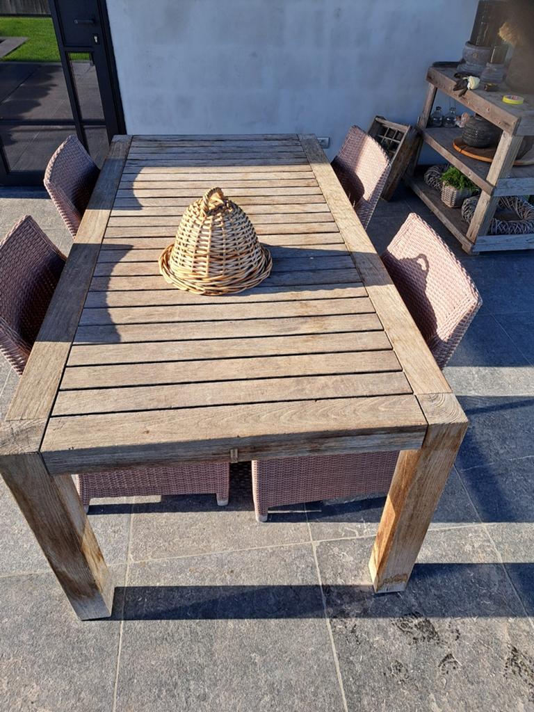Houten tuintafel met 4 stoelen in goede staat, Tuin en Terras, Tuinsets en Loungesets, Ophalen