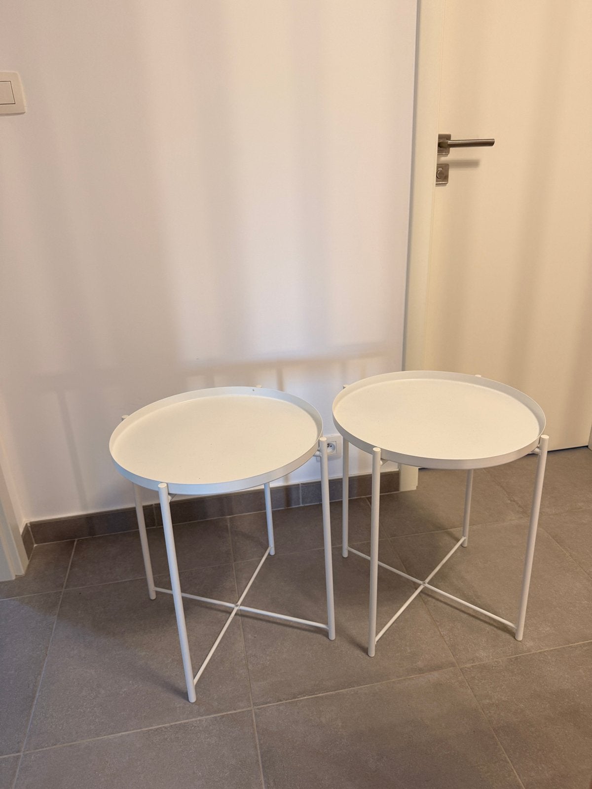 Lot de deux petites tables IKEA, Maison & Meubles, Enlèvement, Comme neuf