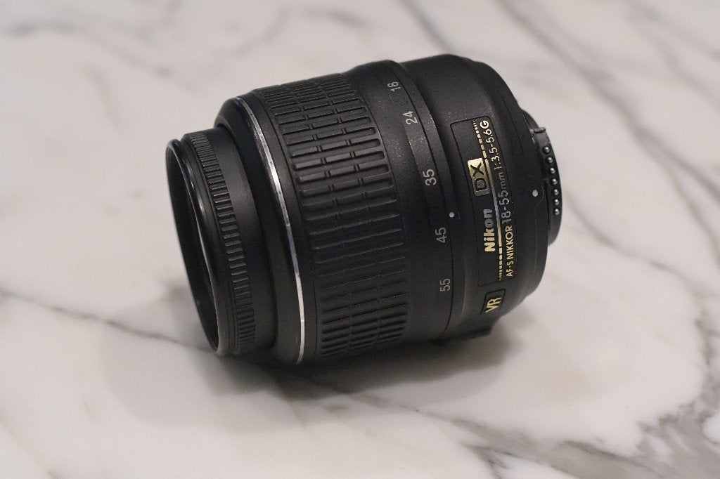 Nikon AF-S 18-55 mm/ f 3.5-5.6G VR DX N 55058365, Enlèvement ou Envoi, 1980 à nos jours, Lentille ou Lentilles