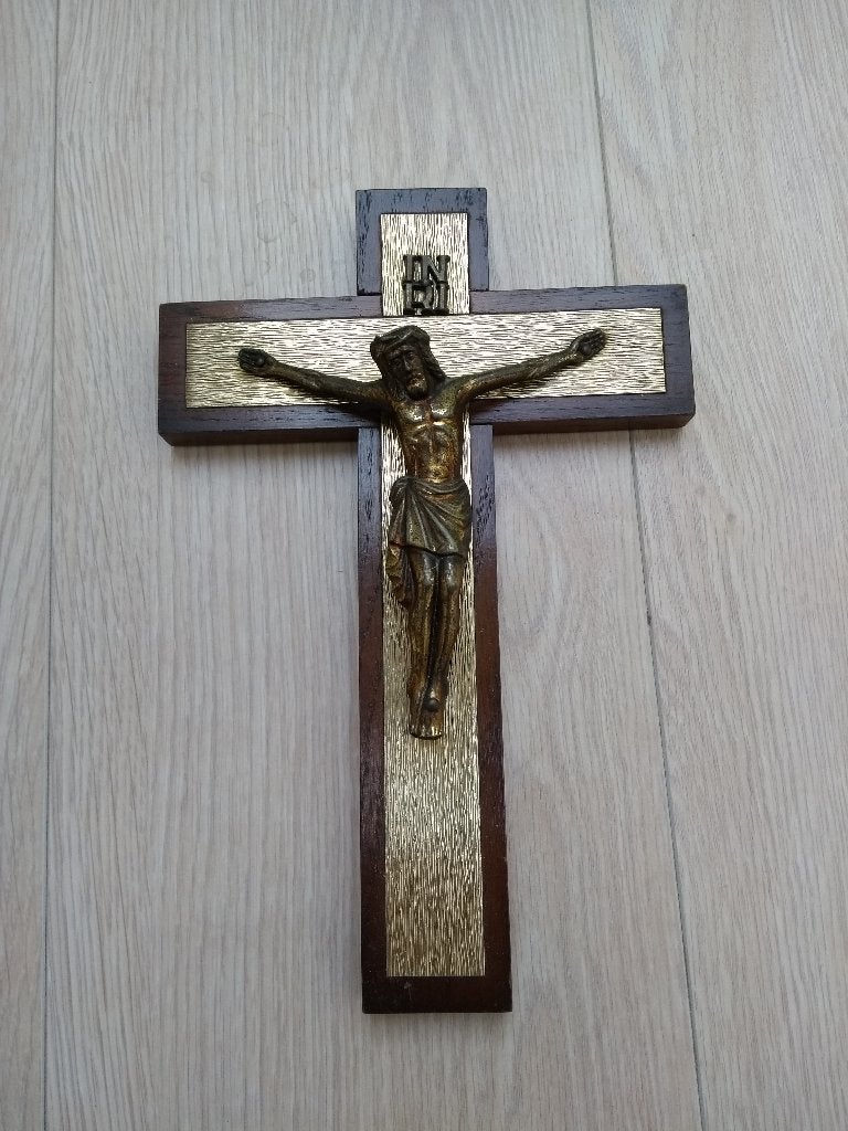 koperen kruisbeeld op houten kruis, Antiek en Kunst, Ophalen