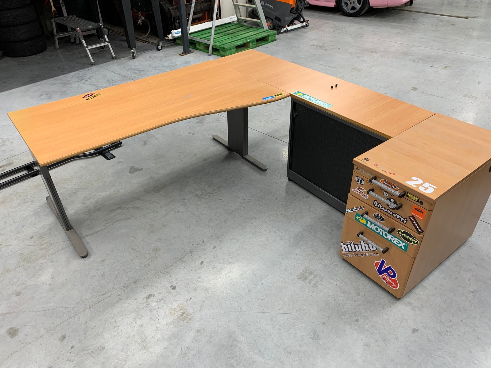 Hoekbureau, Ophalen, Zo goed als nieuw, Hoekbureau